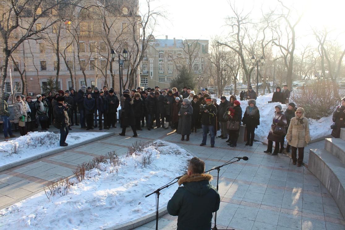 Открывает встречу Сергей Соловьев 2